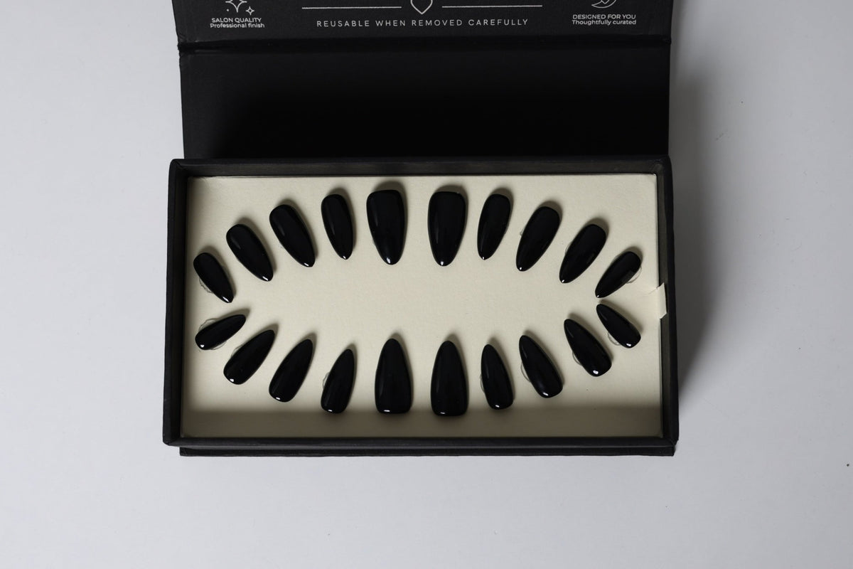 Signature Black | CLERIA Premium Press-On Nails